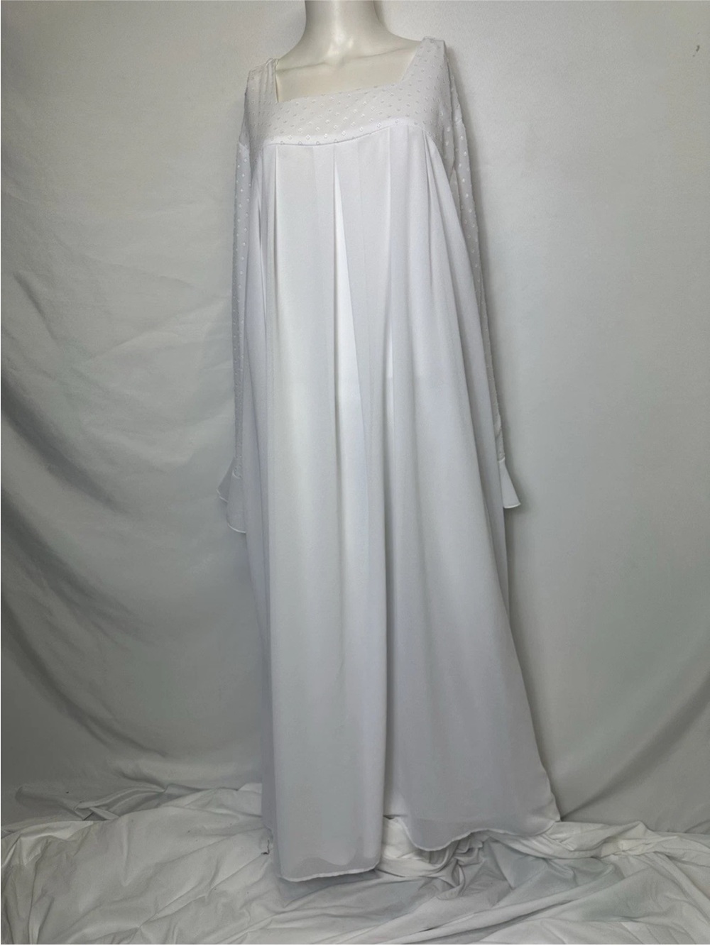 VINTAGE JODY OF CALIFORNIA STUNNING LONG WHITE MAXI DRESS SIZE 4XL